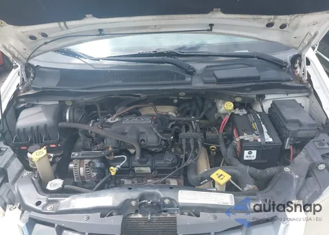 2010 Chrysler Town & Country Lx from USA, damaged, VIN 2A4RR4DE6AR346811